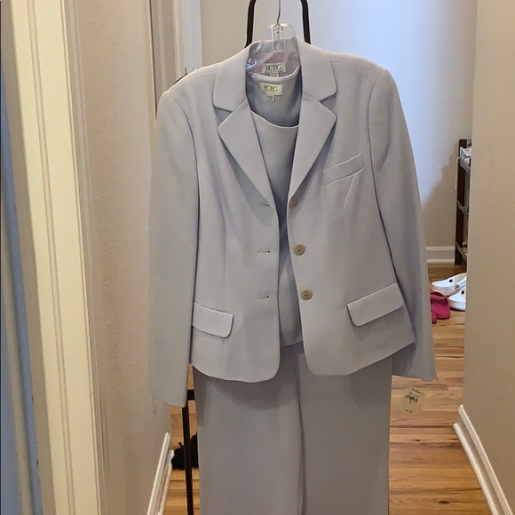 BCBG Suit - Picture 1 of 2